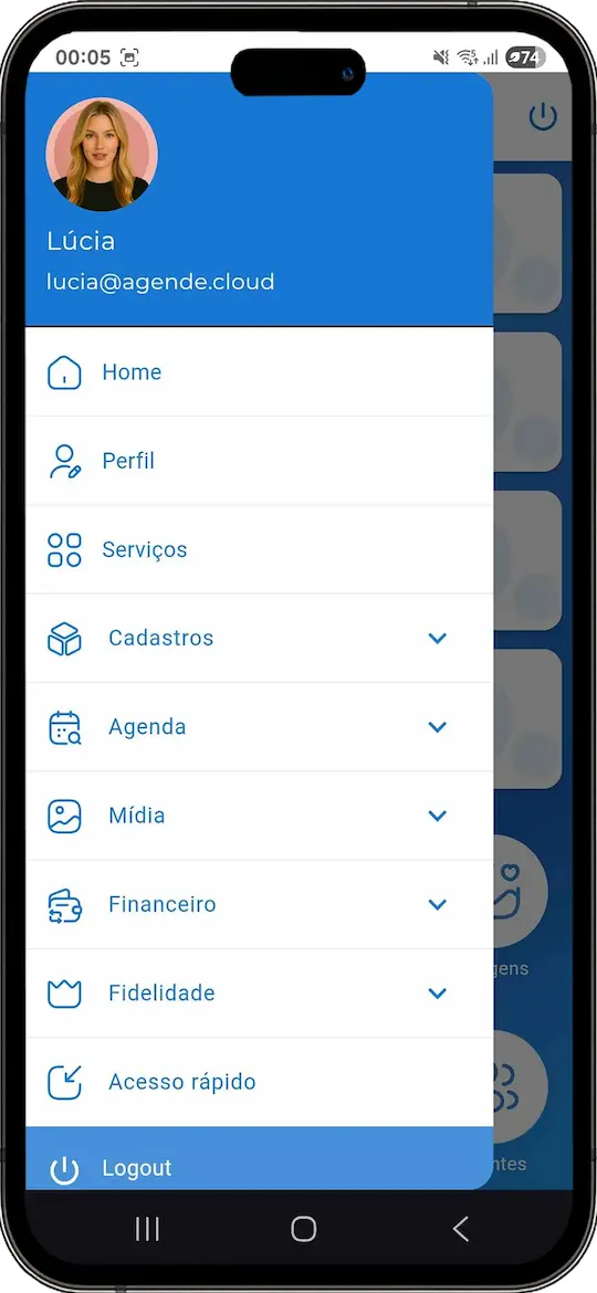 Profissional organizando agenda